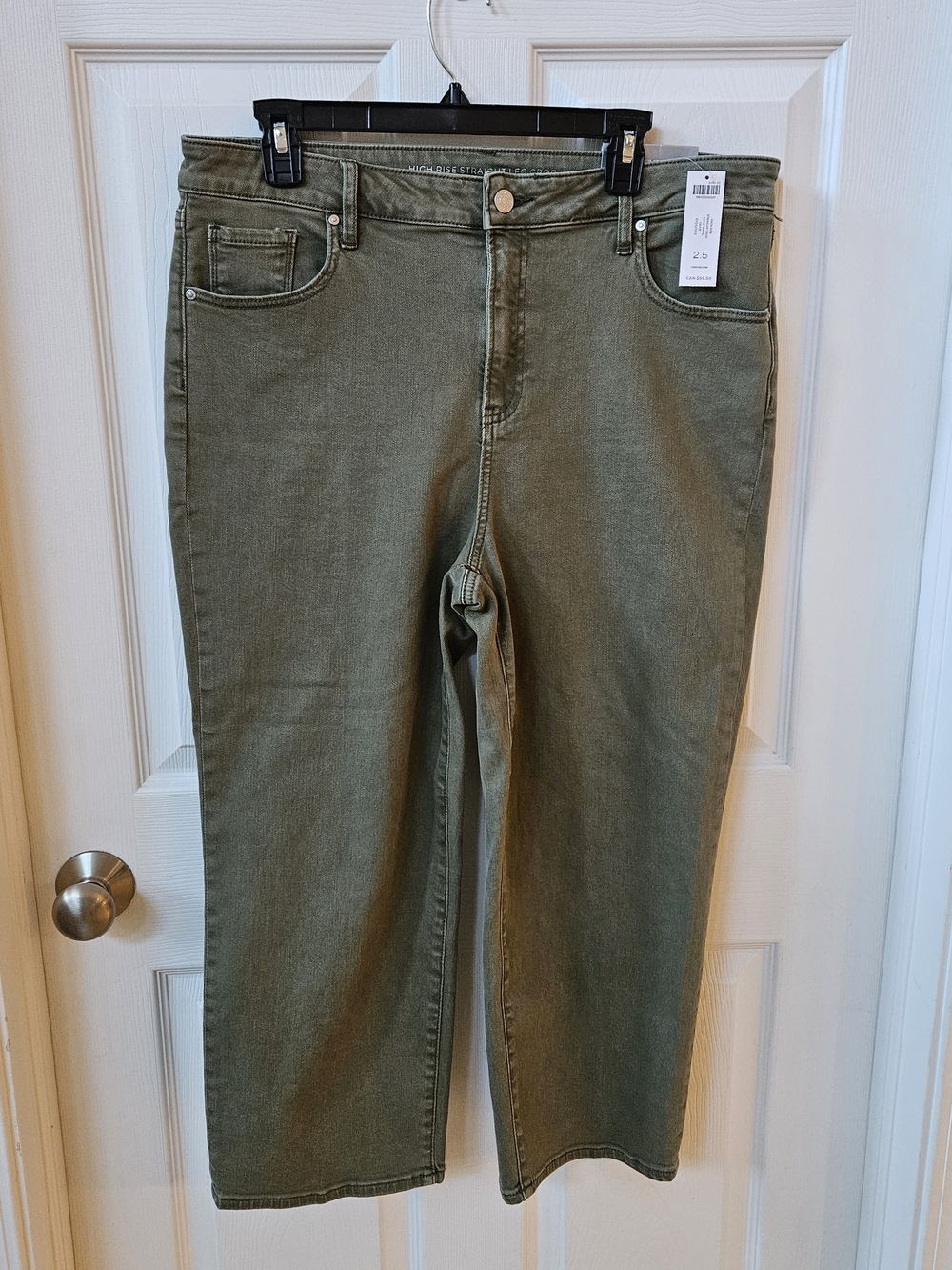 Chico’s High Rise Straight Leg Crop Jeans Olive Green Size 2.5 (US 14) NWT
